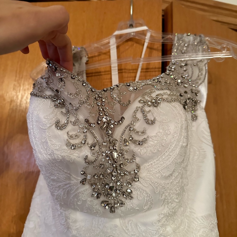NWT WEDDING DRESS